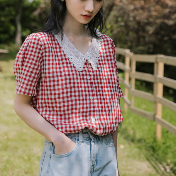 Női alkalmi kockás ing csipkével