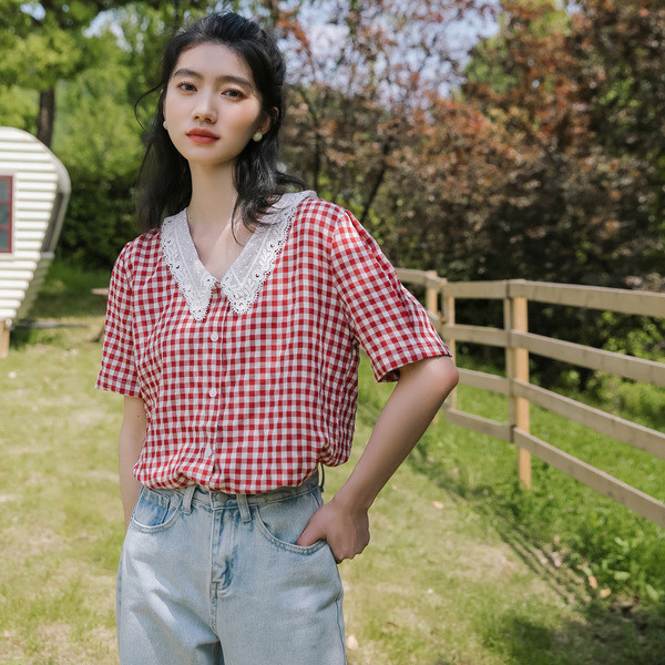 Női alkalmi kockás ing csipkével