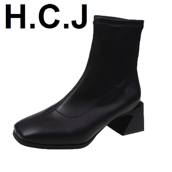 Musta kontsaga naiste saapad - kaks mudelit