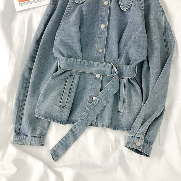 Tanka traper jakna s remenom oko struka