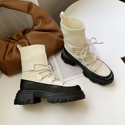 Stiilsed naiste saapad - musta ja beeži värvi sokitüüp