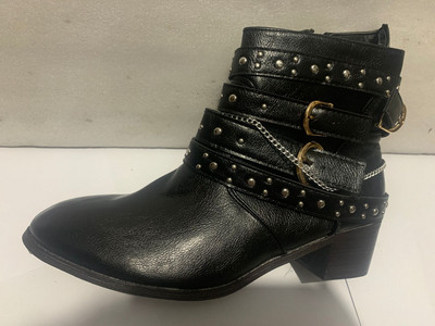 Női cowboy csizma pántokkal és csatokkal