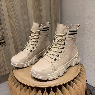 Alkalmi női csizma barna és fekete fűzővel