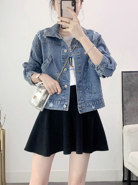 Lezser farmerdzseki szakadt motívumokkal és zsebekkel