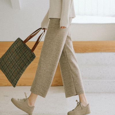 Γυναικείο παντελόνι κλασικό καθημερινό μοντέλο