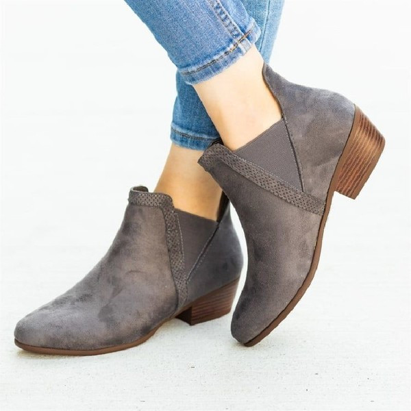 Eco velúr csizma alacsony sarkú hegyes modellel