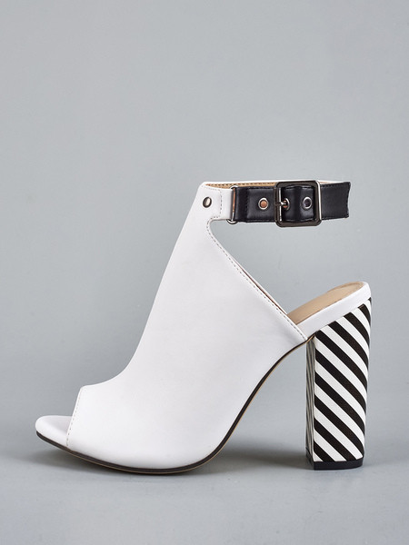 Κομψά γυναικεία ψηλοτάκουνα παπούτσια με αγκράφα