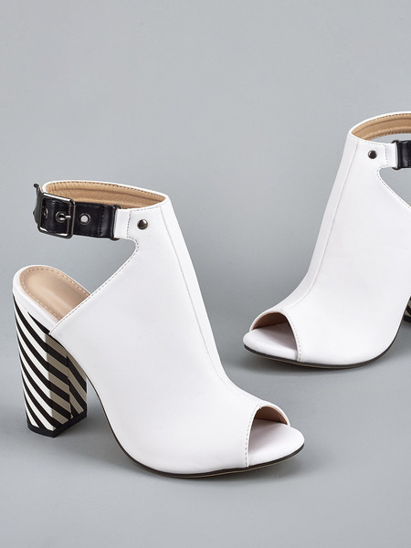 Κομψά γυναικεία ψηλοτάκουνα παπούτσια με αγκράφα