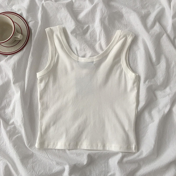 Ümara kaelusega ja laiade rihmadega vabaaja naiste topp