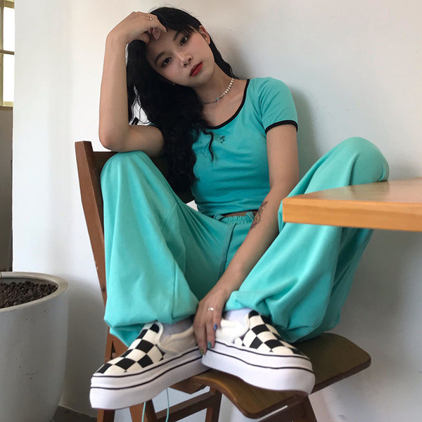 Női sport hosszú nadrág széles modell