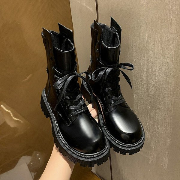 Női alkalmi csizma cipzárral és fűzős fekete színben