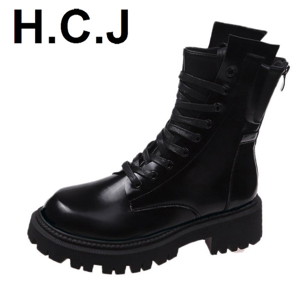 Női alkalmi csizma cipzárral és fűzős fekete színben