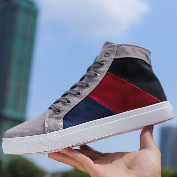 Színes, fűzős férfi tornacipő