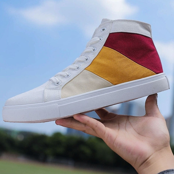 Színes, fűzős férfi tornacipő