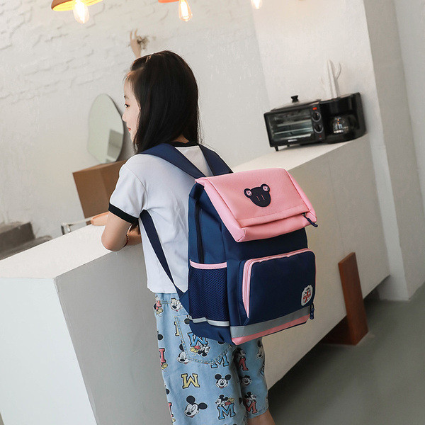 Iskolai hátizsák elülső zsebbel, alkalmas lányoknak és fiúknak