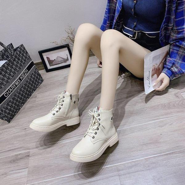 Jelenlegi női csizma lapos talppal - két modell