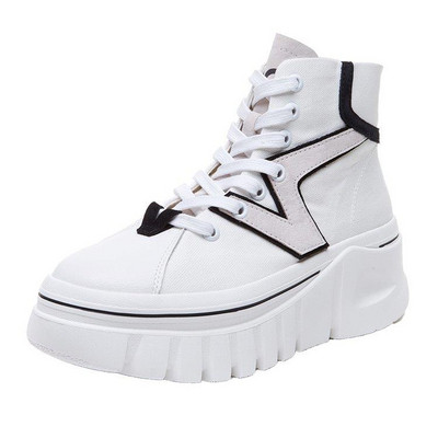 Naiste moodsad kõrge tallaga saapad