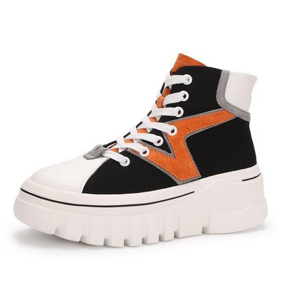 Naiste moodsad kõrge tallaga saapad