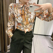 Naiste särk paela ja puhvis varrukatega