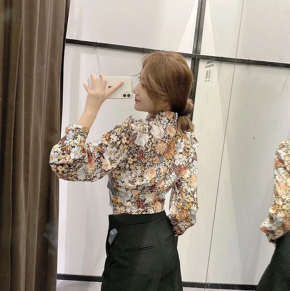 Naiste särk paela ja puhvis varrukatega