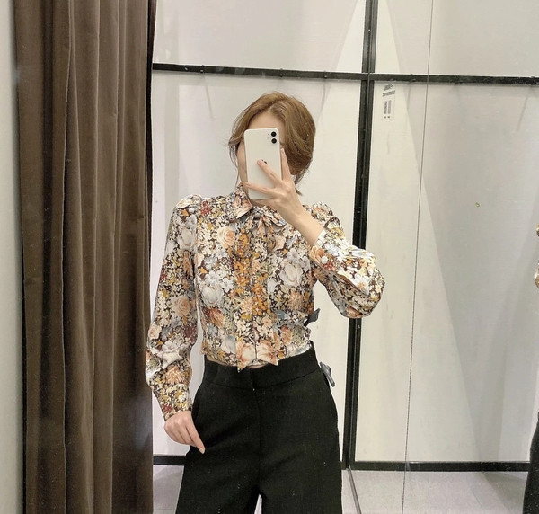 Naiste särk paela ja puhvis varrukatega