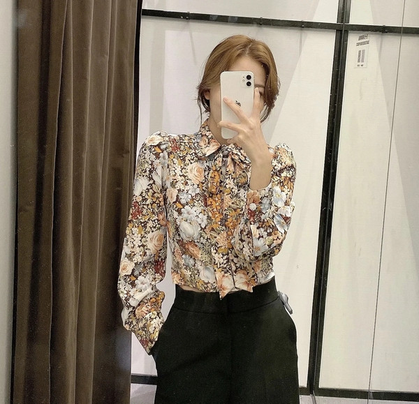 Naiste särk paela ja puhvis varrukatega