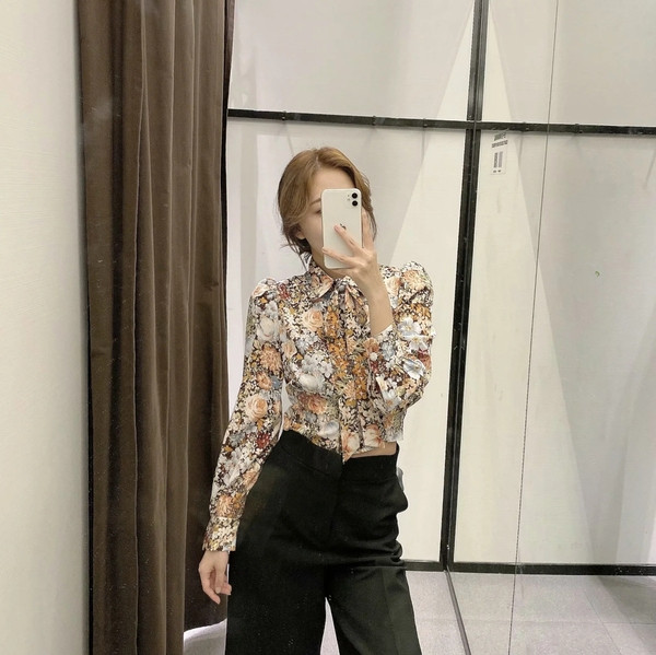 Naiste särk paela ja puhvis varrukatega