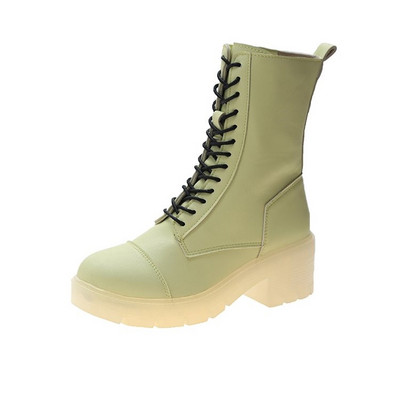 Modern női csizma magas talppal