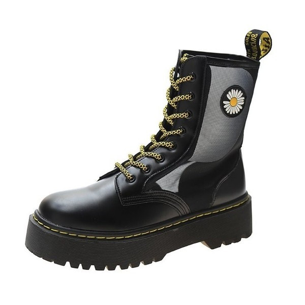 Hitid kõrge talla ja värviliste paeltega naiste nahksaapad