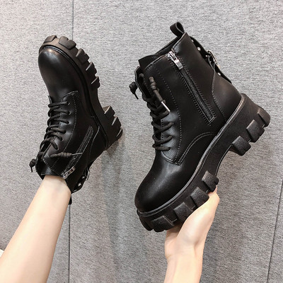 Női bőrcsizma cipzárral és fűzővel - két modell