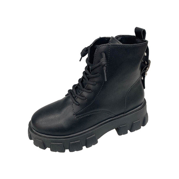 Női bőrcsizma cipzárral és fűzővel - két modell