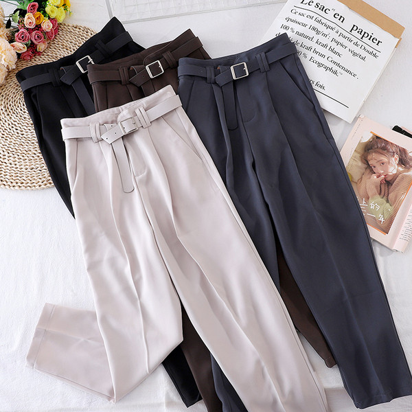 Női egyenes nadrág magas derékkal és övvel