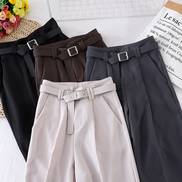 Női egyenes nadrág magas derékkal és övvel