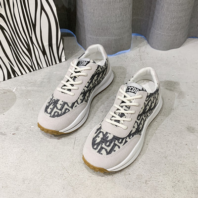 Új modell női tornacipők nyakkendővel