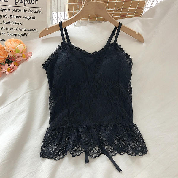 Csipke felső vékony pántokkal