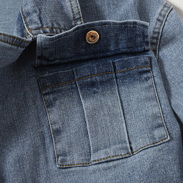 Női alkalmi rövid farmerdzseki kék színben