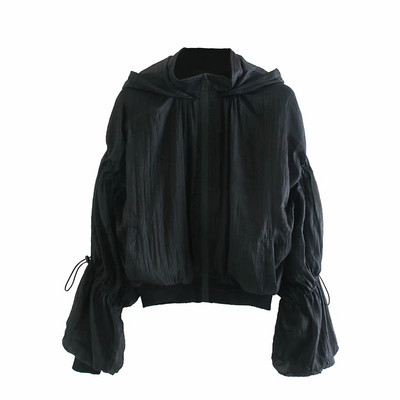 Rövid, hétköznapi kabát ujjkötővel