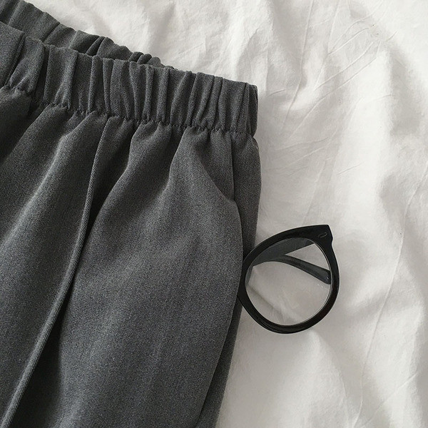 Széles női nadrág elasztikus derékkal