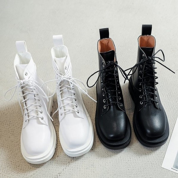 Öko bőrből készült modern női csizma - klasszikus modell