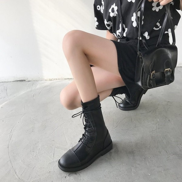 Női csizma lapos talppal, öko velúr elemmel