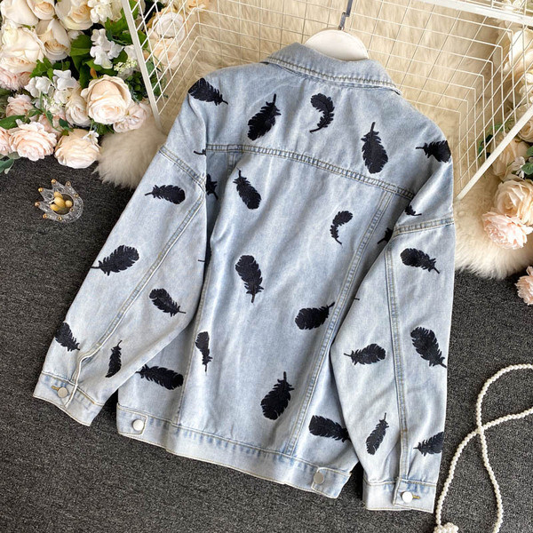 Νέο μοντέλο τζιν μπουφάν με κεντήματα