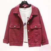 Moodne taskute ja pikkade varrukatega naiste teksajakk