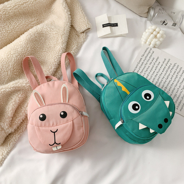 Laste seljakott esitasku ja 3D kaunistusega