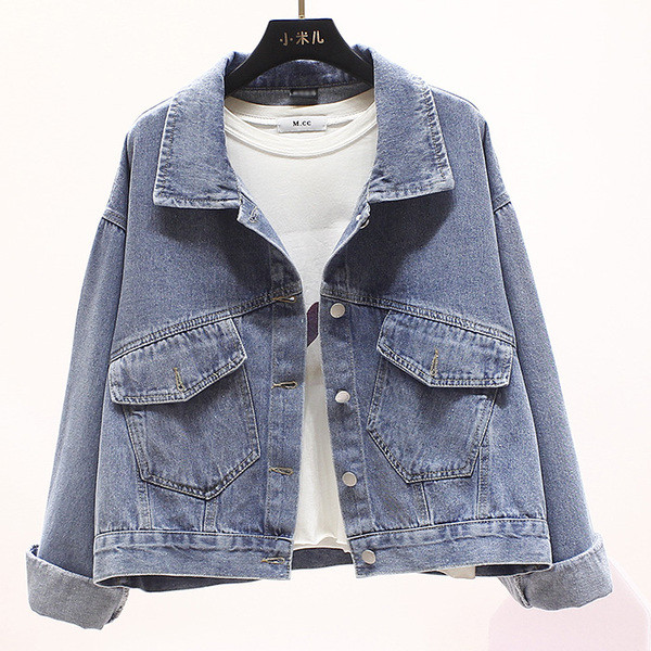 Női alkalmi farmerdzseki hímzéssel és felirattal