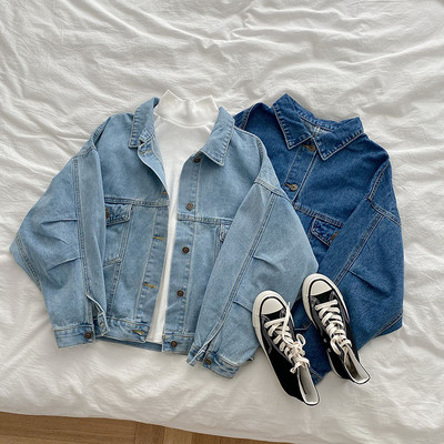 Geaca de dama din denim in stil retro cu nasturi