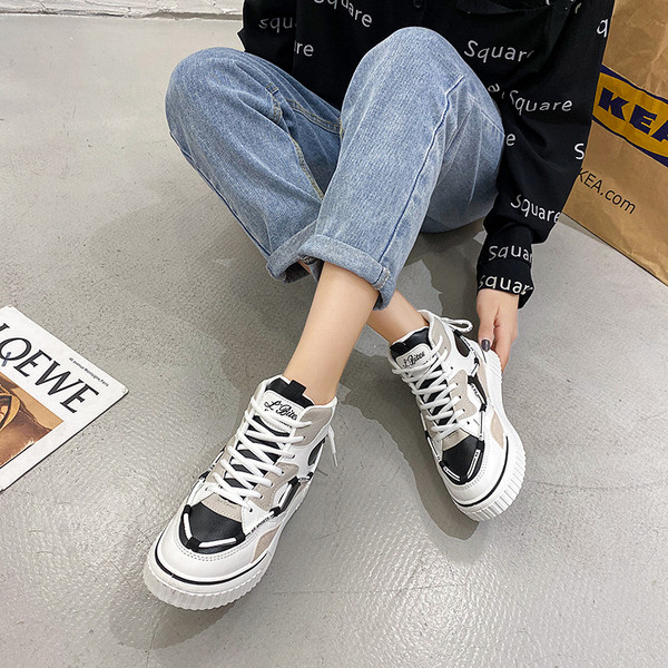 Γυναικεία χρωματιστά αθλητικά παπούτσια με κορδόνια - υψηλό μοντέλο