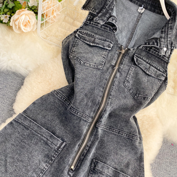 Γυναικεία ολόσωμη φόρμα τζιν με φερμουάρ και κλασικό κολάρο - μαύρο χρώμα