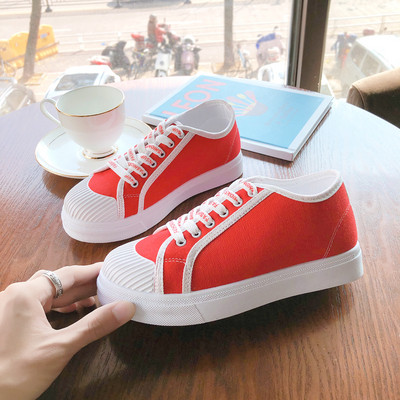 Νέο μοντέλο casual γυναικεία αθλητικά παπούτσια με κορδόνια και επίπεδη σόλα