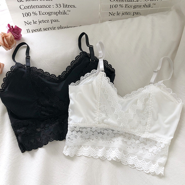 Finom női melltartó vékony pántokkal