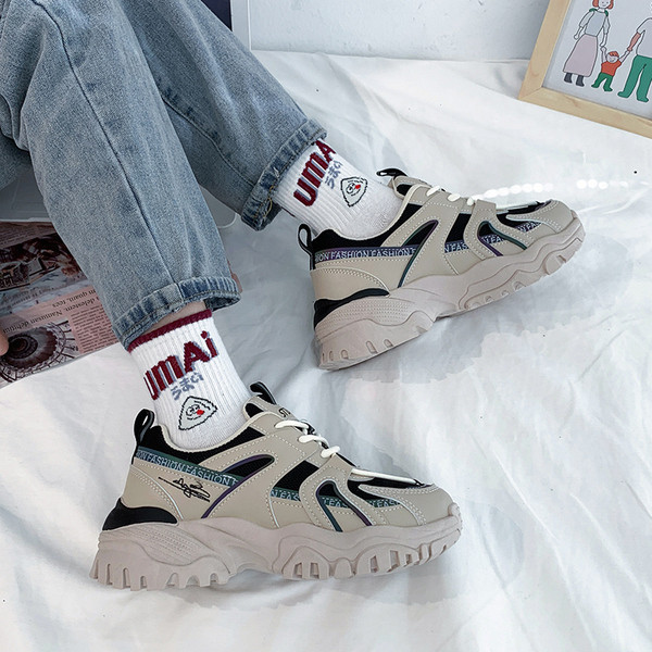 Νέο μοντέλο casual γυναικεία αθλητικά παπόυτσια με τραχιά σόλα και κορδόνια